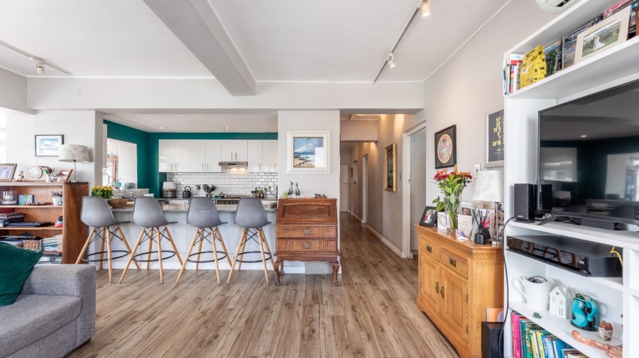 3 Bedroom Property for Sale in Sea Point Western Cape